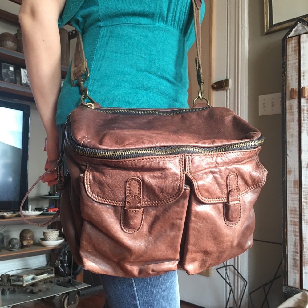 Soft leather "Kempton and Co" crossbody bag